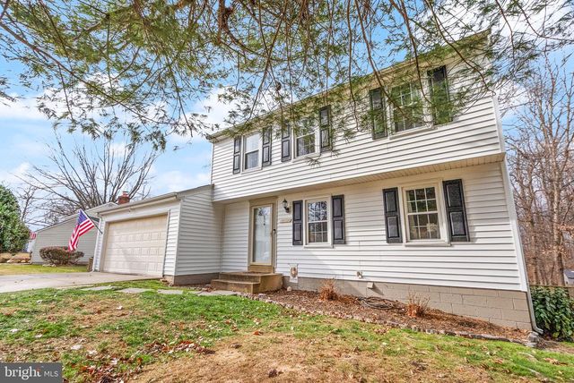 14724 SAINT GERMAIN DR, Centreville, VA 20121