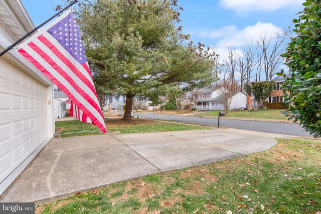 14724 SAINT GERMAIN DR, Centreville, VA 20121