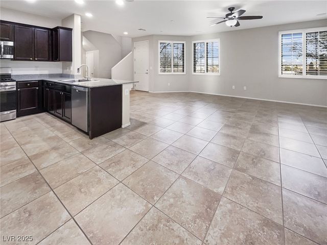 6106 Scarlet Leaf Street, Las Vegas, NV 89148