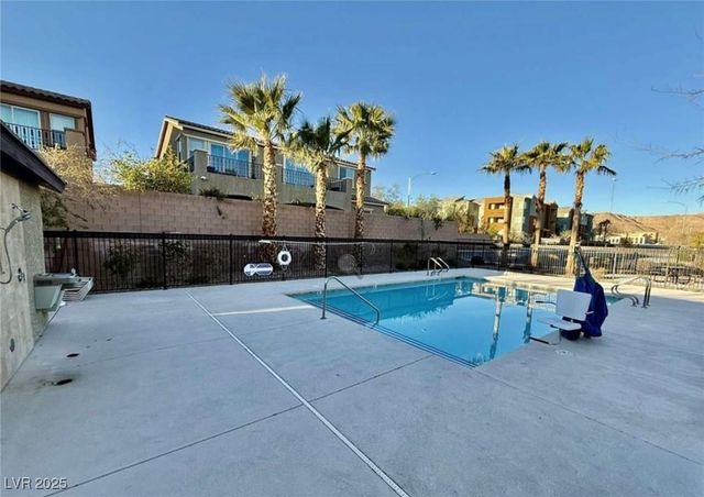 6106 Scarlet Leaf Street, Las Vegas, NV 89148