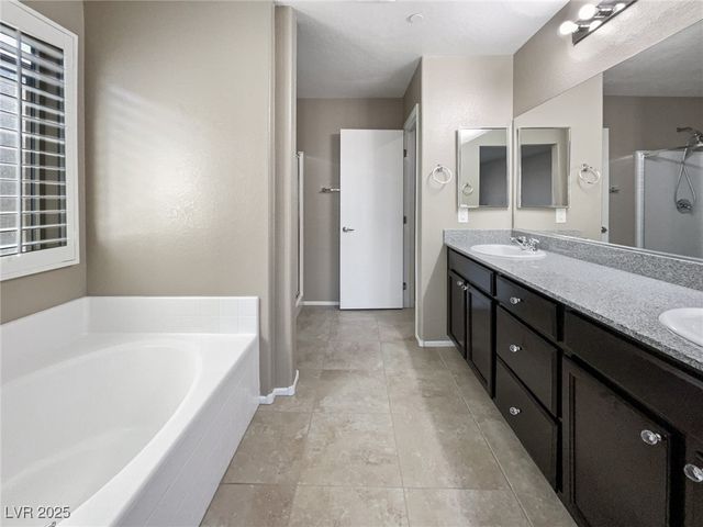 6106 Scarlet Leaf Street, Las Vegas, NV 89148