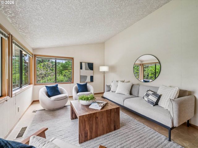 16800 Sw EDMINSTON Rd, Wilsonville, OR 97070