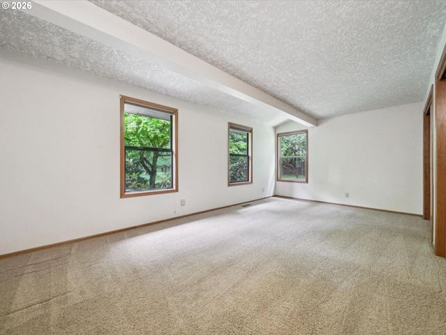 16800 Sw EDMINSTON Rd, Wilsonville, OR 97070