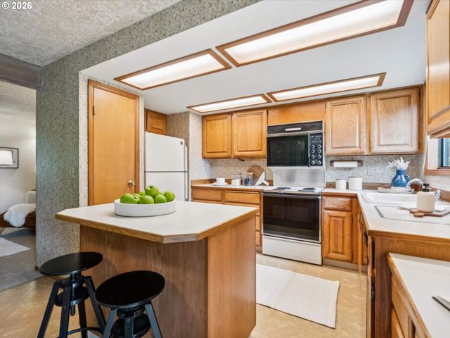 16800 Sw EDMINSTON Rd, Wilsonville, OR 97070