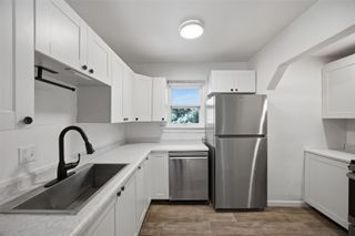 906 Center Point Rd NE, Cedar Rapids, IA 52402