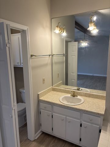 808 Patio Ct, Nashville, TN 37214