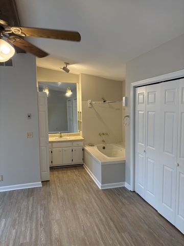 808 Patio Ct, Nashville, TN 37214