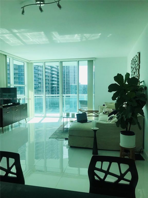 951 Brickell Ave 2410, Miami, FL 33131