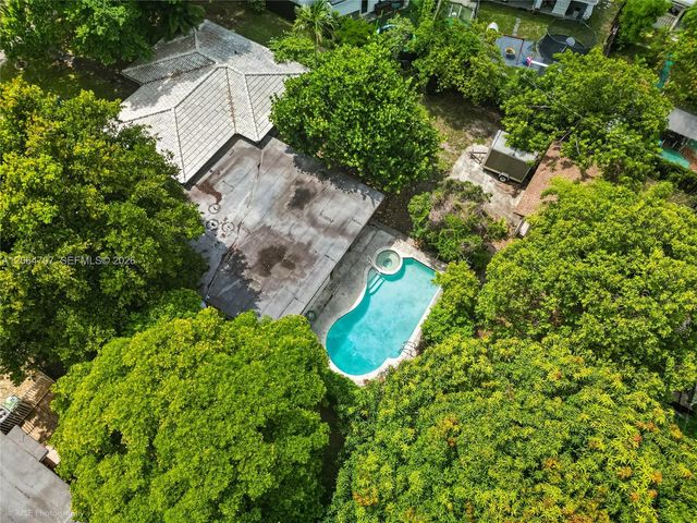350 To To Lo Chee Drive, Hialeah, FL 33010
