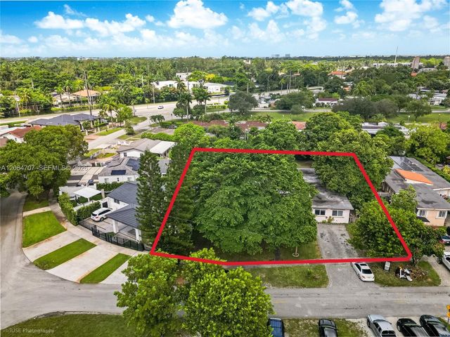 350 To To Lo Chee Drive, Hialeah, FL 33010