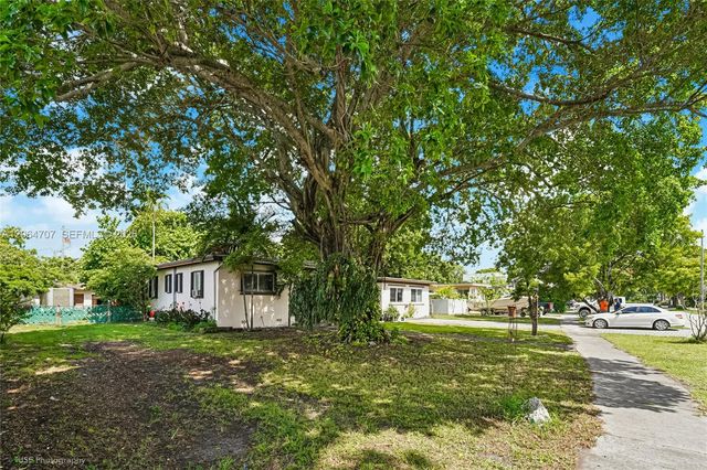 350 To To Lo Chee Drive, Hialeah, FL 33010