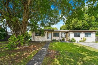 350 To To Lo Chee Drive, Hialeah, FL 33010