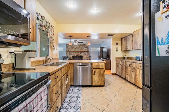 7210 57TH AVENUE N, St Petersburg, FL 33709