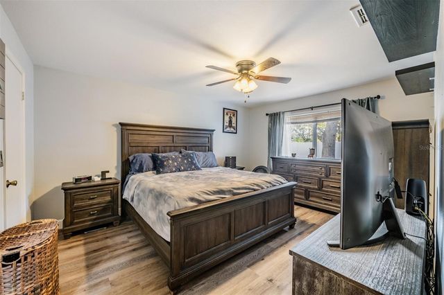 7210 57TH AVENUE N, St Petersburg, FL 33709