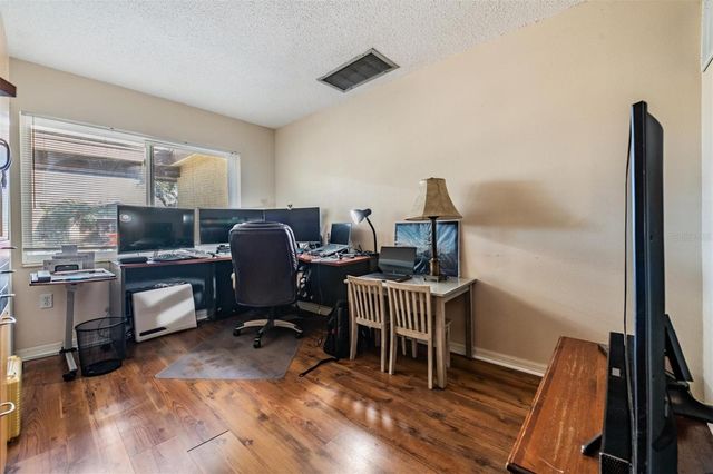 7210 57TH AVENUE N, St Petersburg, FL 33709