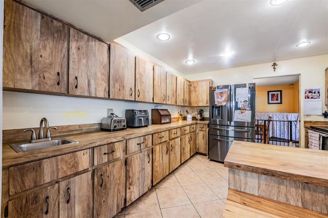 7210 57TH AVENUE N, St Petersburg, FL 33709