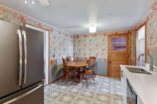 404 S Mckenzie Street S, Adrian, MI 49221