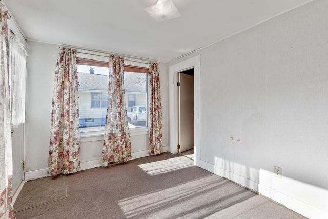 404 S Mckenzie Street S, Adrian, MI 49221