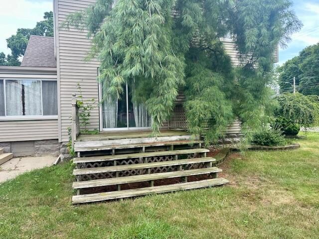 404 S Mckenzie Street S, Adrian, MI 49221