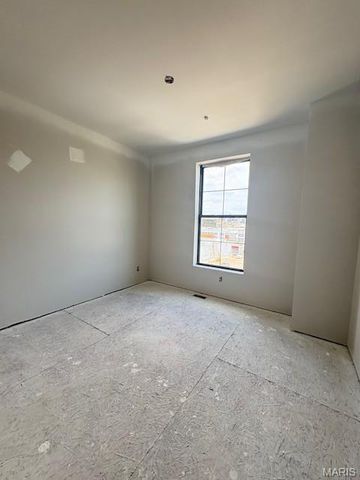 2300 LaSalle 404, St Louis, MO 63104