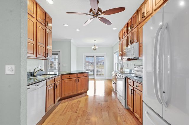 1908 S Prairie Winds Drive, Urbana, IL 61802