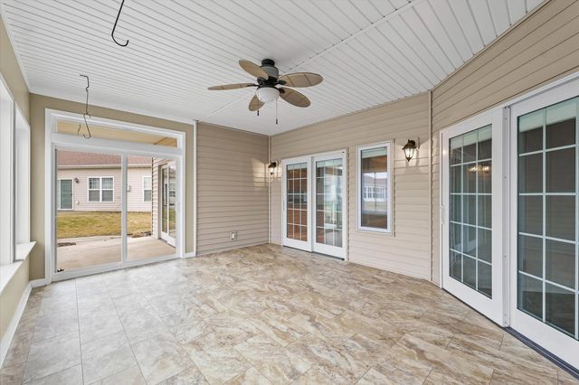 1908 S Prairie Winds Drive, Urbana, IL 61802