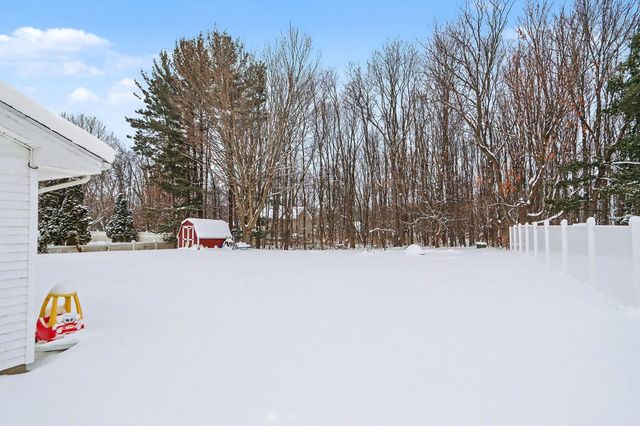 9235 Bunkerhill Drive, Richland, MI 49083