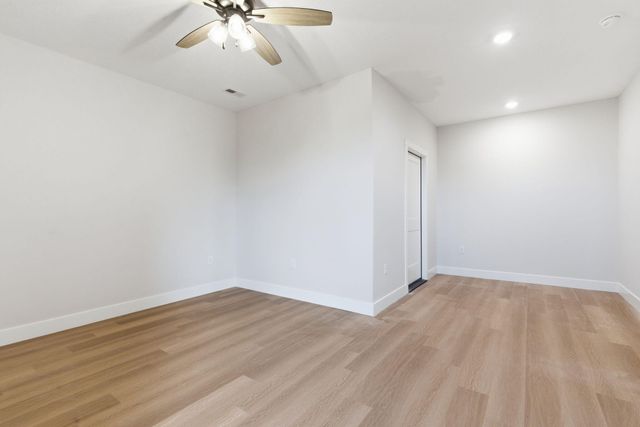 5990 S Clay Avenue, Springfield, MO 65810