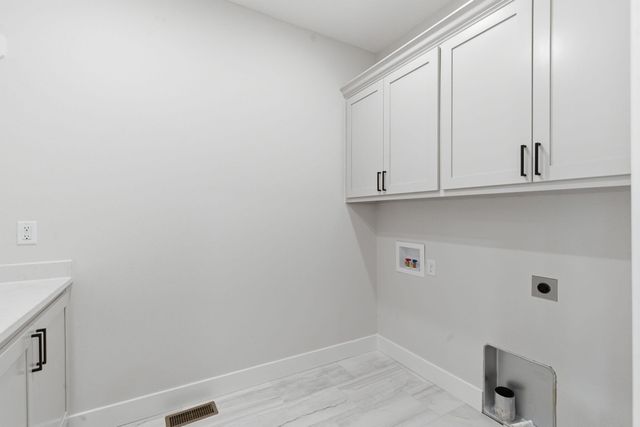 5990 S Clay Avenue, Springfield, MO 65810