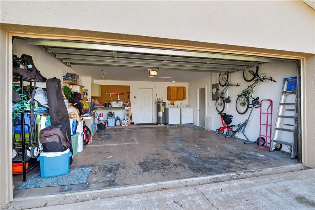 Image 37 of property listing at 1105 SW 11th PL, Cape Coral, FL 33991