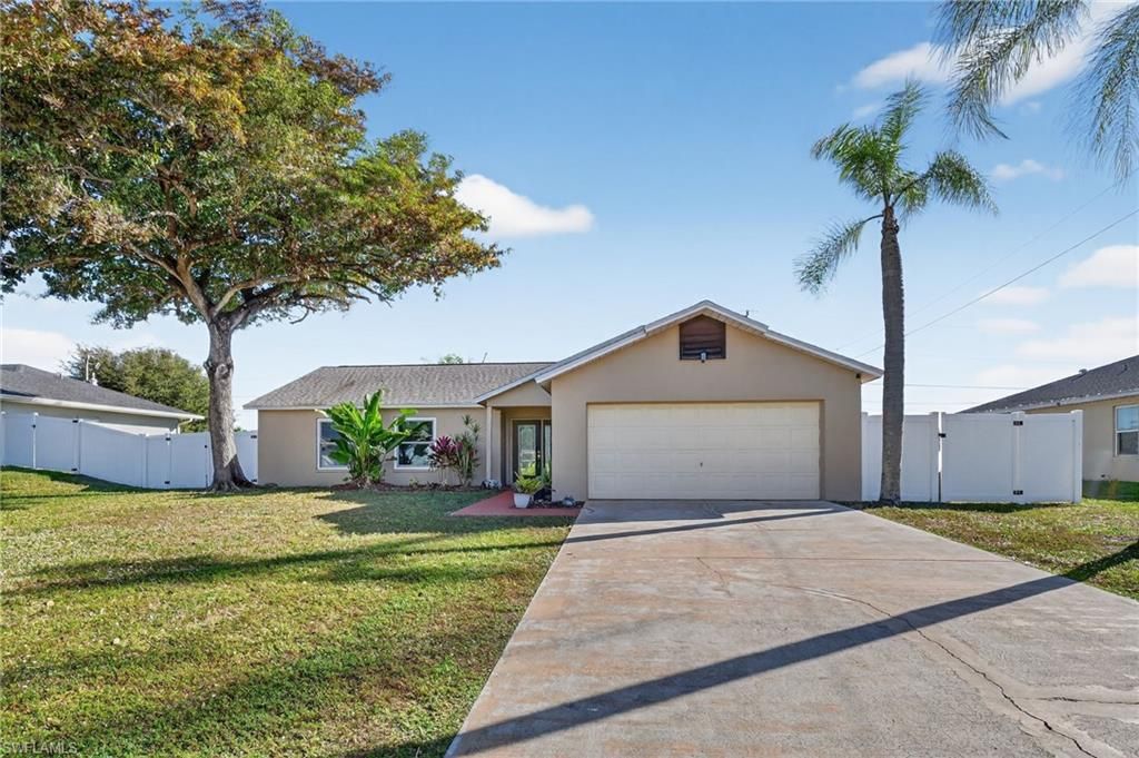 Image 38 of property listing at 1105 SW 11th PL, Cape Coral, FL 33991