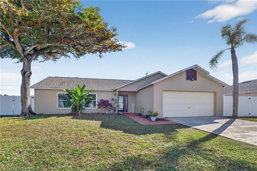 Image 42 of property listing at 1105 SW 11th PL, Cape Coral, FL 33991