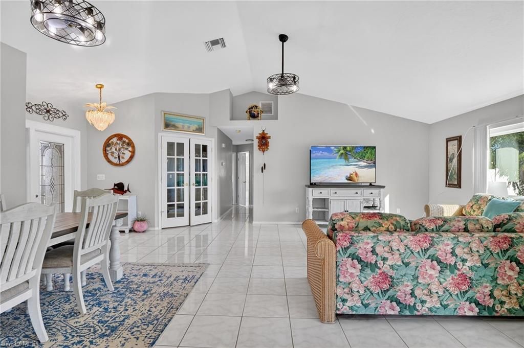 Image 7 of property listing at 1105 SW 11th PL, Cape Coral, FL 33991