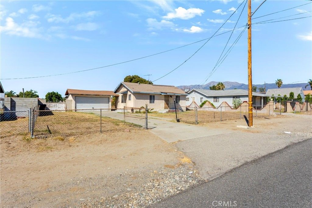 8982 Elm Avenue, Fontana, CA 92335 — photo 2