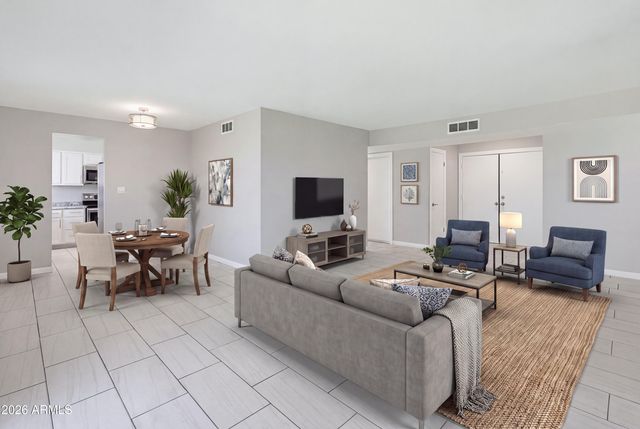 6620 W MERCER Lane, Glendale, AZ 85304
