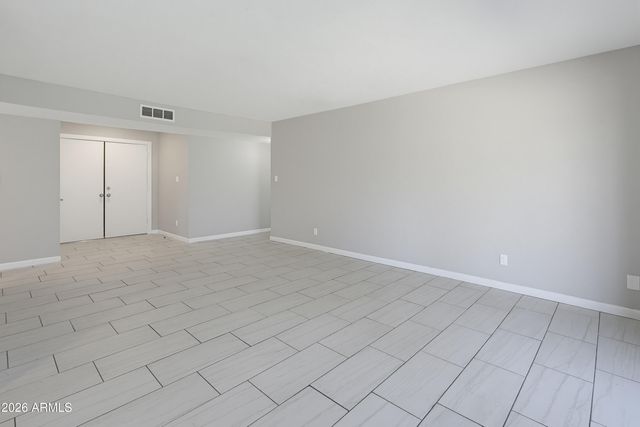 6620 W MERCER Lane, Glendale, AZ 85304