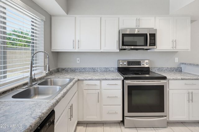 6620 W MERCER Lane, Glendale, AZ 85304