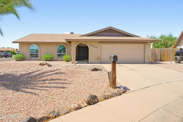 6620 W MERCER Lane, Glendale, AZ 85304