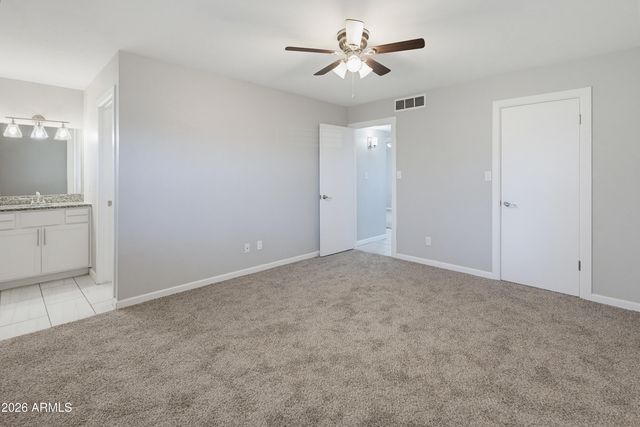 6620 W MERCER Lane, Glendale, AZ 85304