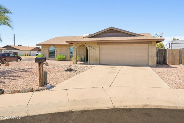 6620 W MERCER Lane, Glendale, AZ 85304