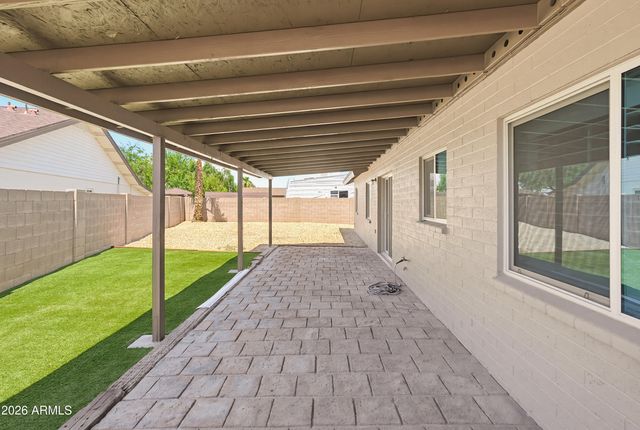 6620 W MERCER Lane, Glendale, AZ 85304