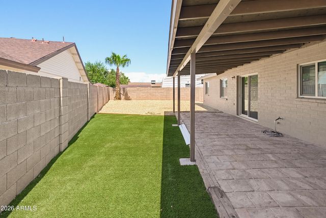 6620 W MERCER Lane, Glendale, AZ 85304