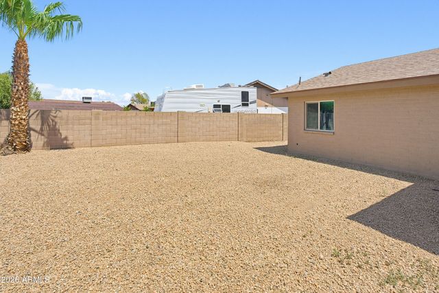 6620 W MERCER Lane, Glendale, AZ 85304