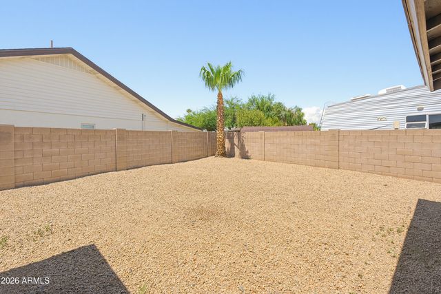 6620 W MERCER Lane, Glendale, AZ 85304