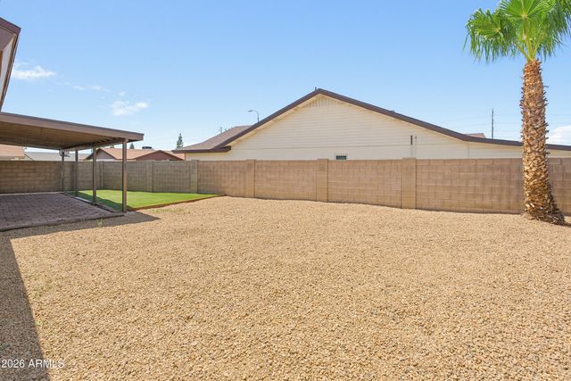 6620 W MERCER Lane, Glendale, AZ 85304