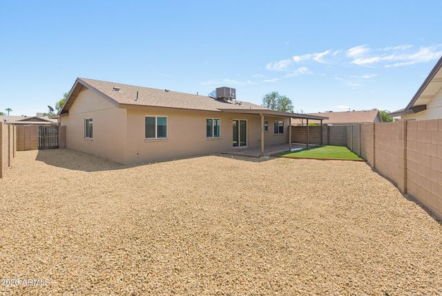 6620 W MERCER Lane, Glendale, AZ 85304