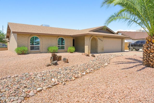 6620 W MERCER Lane, Glendale, AZ 85304