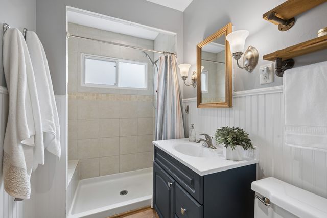 305 2nd Court, Crystal Lake, IL 60014