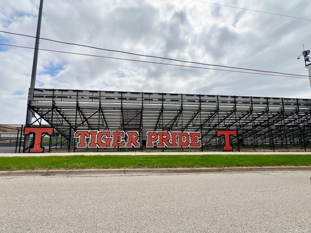 305 2nd Court, Crystal Lake, IL 60014