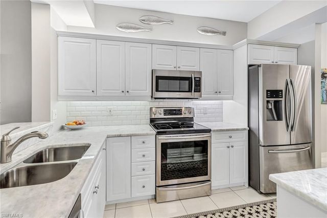 401 Bayfront PL 3204, Naples, FL 34102